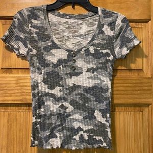 Arizona Jean Co. women’s shirt.